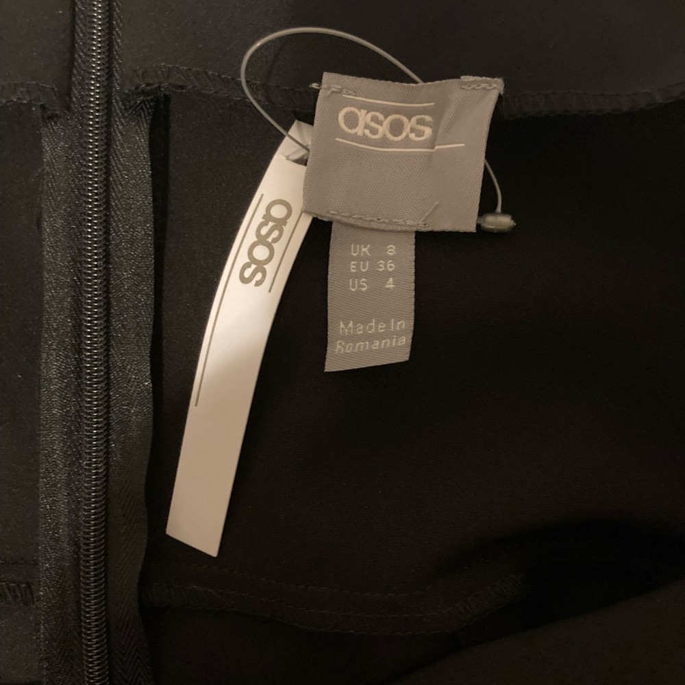 ASOS Black low cut jumpsuit - Picture 4 of 9